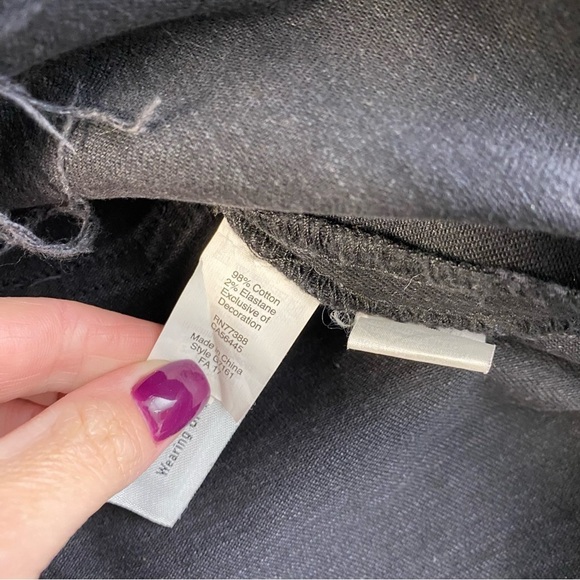 Madewell Black Denim Step-Hem Jean Skirt in Washed Black Size 25 EUC - Picture 10 of 10